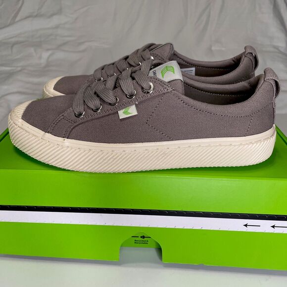 Cariuma OCA Low Mystic Grey Taupe Canvas Sneaker Women US 7 Organic NIB - Picture 3 of 11